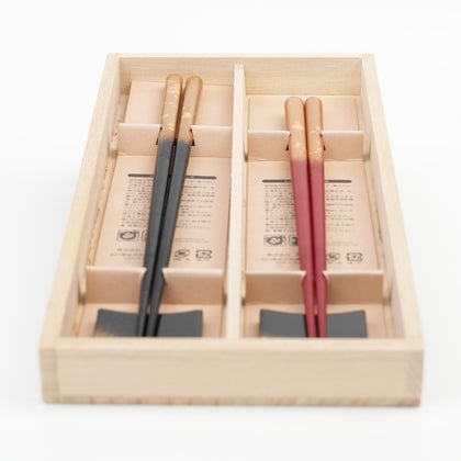 Wooden Gold Style Chopsticks and Chopstick Rest Set (2 Pairs)
