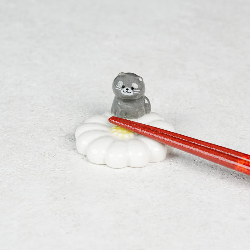 Hana Nyanko Chopstick Rest - Grey Cat