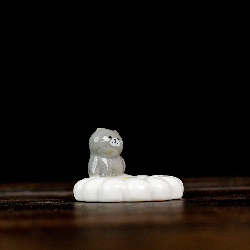 Hana Nyanko Chopstick Rest - Grey Cat