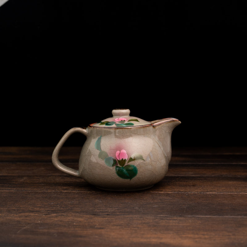 Hanakasumi Camellia Tea Pot