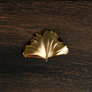 Hutlery Gold Ginkgo Leaf Chopstick Rest