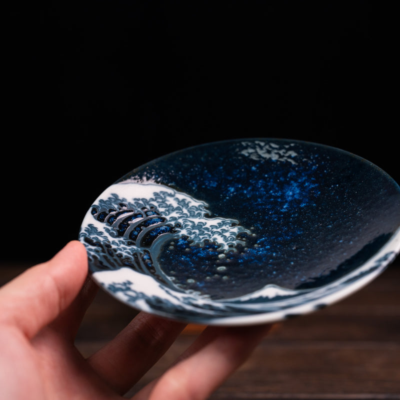 The Great Wave of Kanagawa Saucer