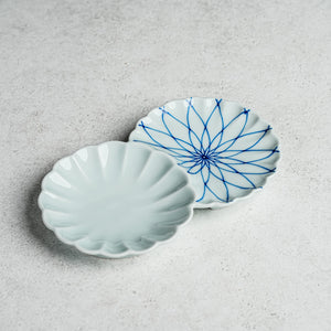 Two Chrysanthemums Hasami Saucer