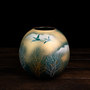 Kinunmoku Forested Range Vase