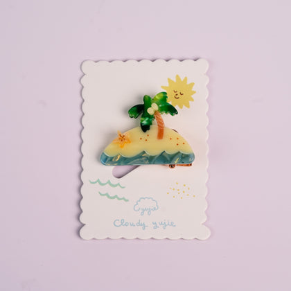 A Tiny Island Duckbill Hair Clips