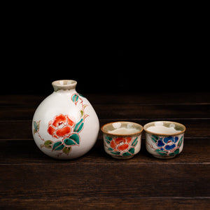 Evening Drink Sake Set with Camellia Design