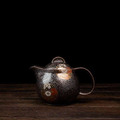 Round Gold Floral Pattern Tea Pot