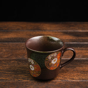 Golden Petal Arrangement Tea Mug