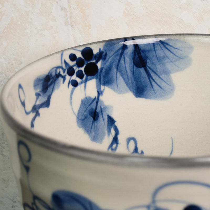 Hand-Painted Matcha Bowl Byaku - Mt. Grape Style