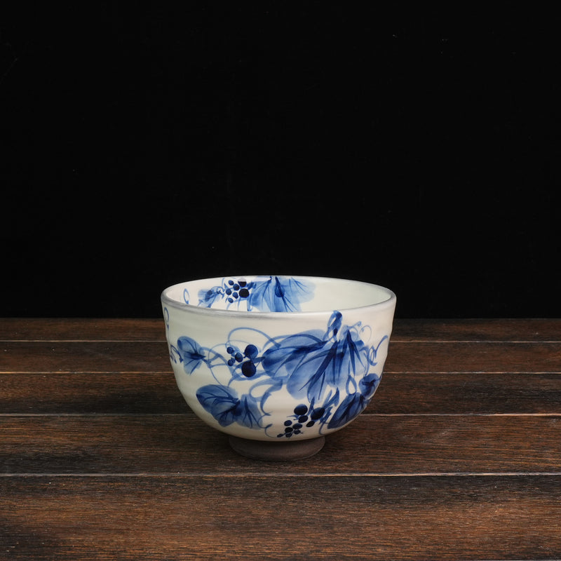Hand-Painted Matcha Bowl Byaku - Mt. Grape Style