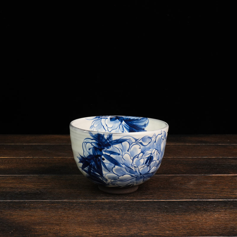 Hand-Painted Matcha Bowl Byaku - Peony Style