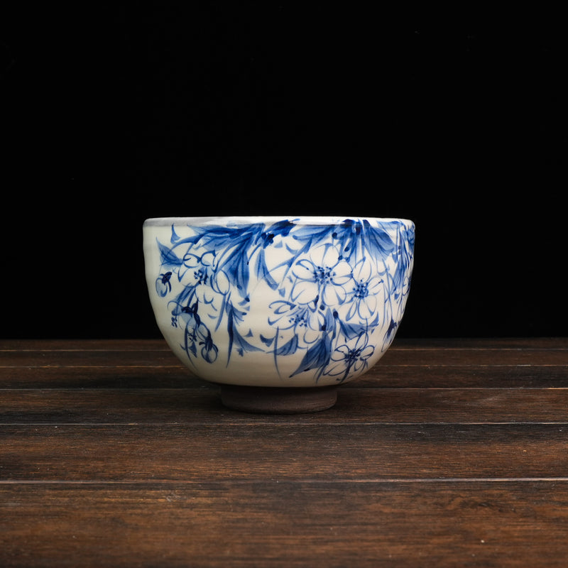 Hand-Painted Matcha Bowl Byaku - Sakura Style