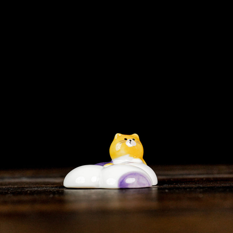 Hana Nyanko Chopstick Rest - Purple White Flower