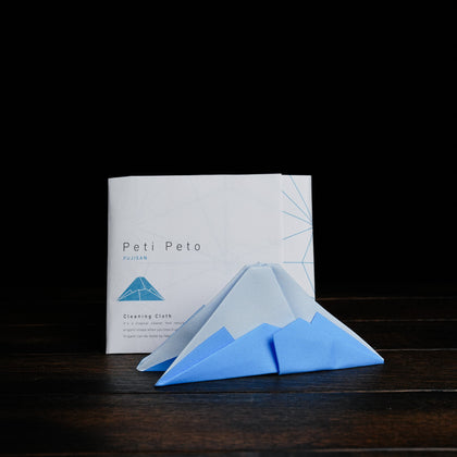 Peti Peto Self-Folding Origami Cloth with Shape Memory